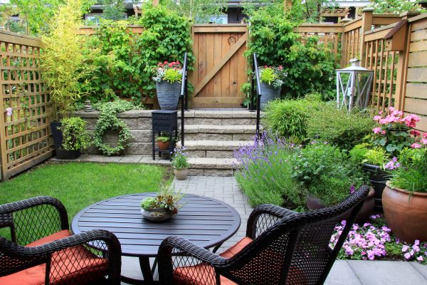 Small Yard Landscaping in Mount Vernon