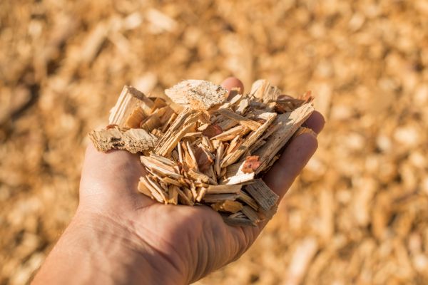 Wood Chips Spreading in Mount Vernon